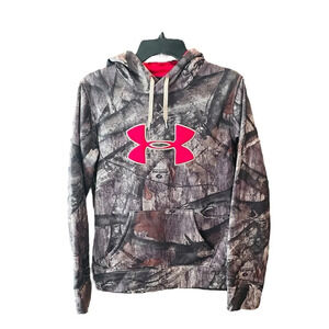 Under Armour Mossy Oak women’s camo pullover hoodie SZ M camo & pink